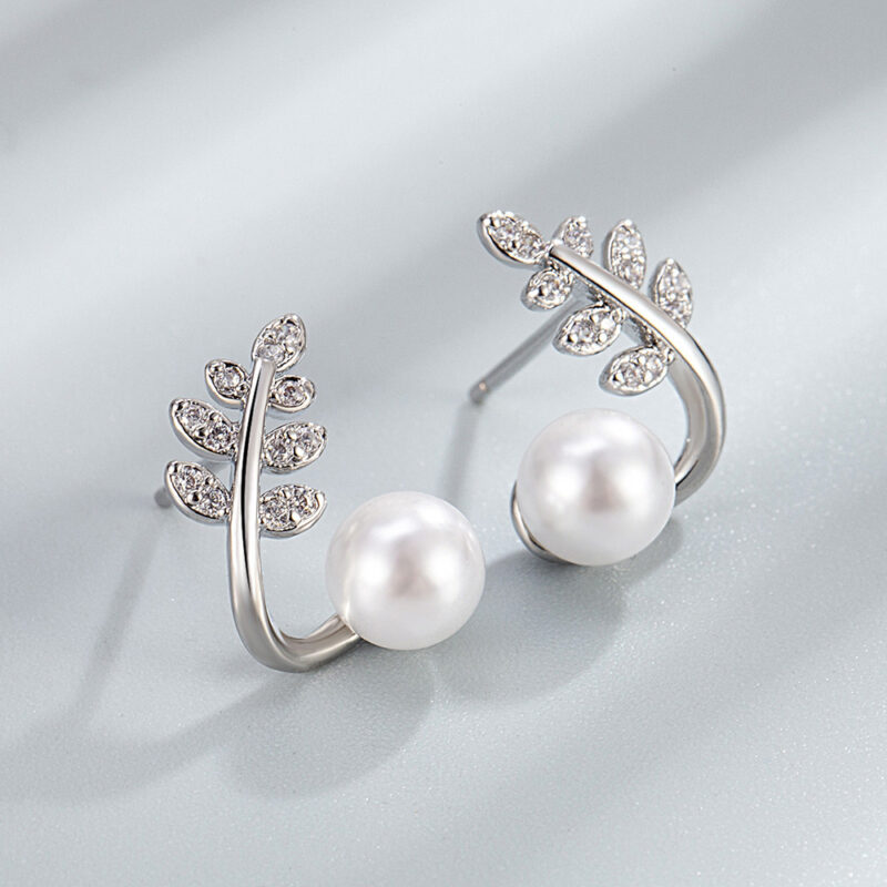 Pearl Small Leaf Ear Studs Special-interest Design - Image 3