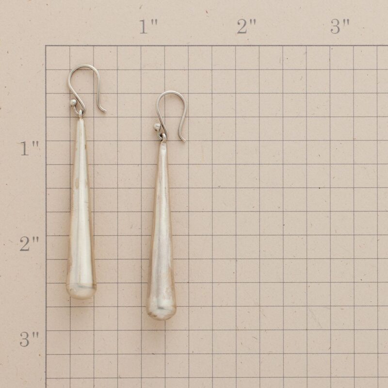 Classic Retro Advanced French Pearl Water Drop Long Earrings - Image 5