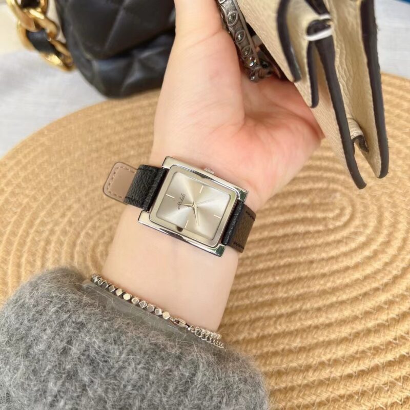 Simple High-grade Leather Casual Fashion Women's Watch - Image 3