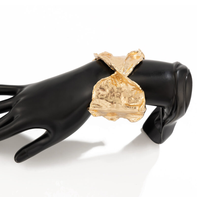 Design Liquid Pleated Cross Bracelet - Image 3