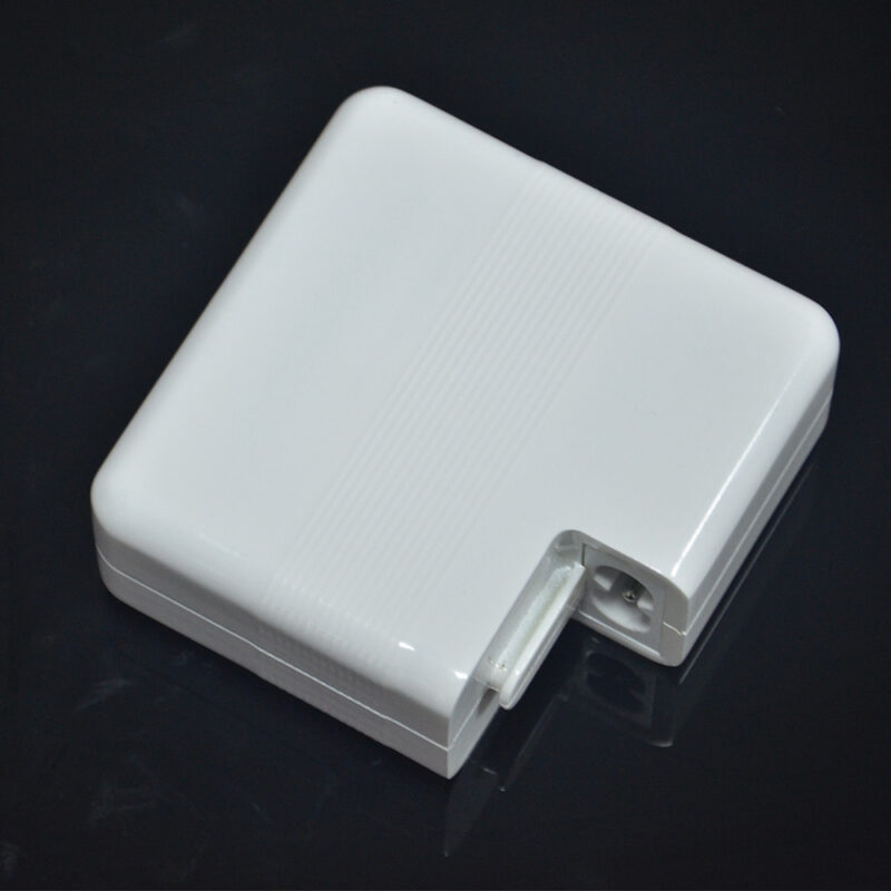 USB-C power Adapter for Laptop - Image 3
