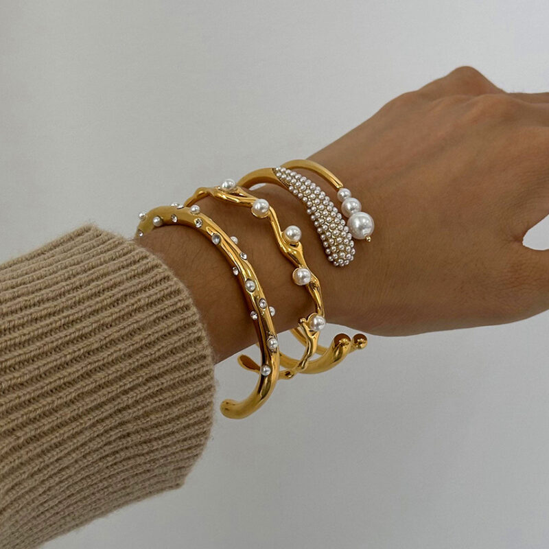 Stainless Steel Pearl Bracelet Opening Does Not Fade