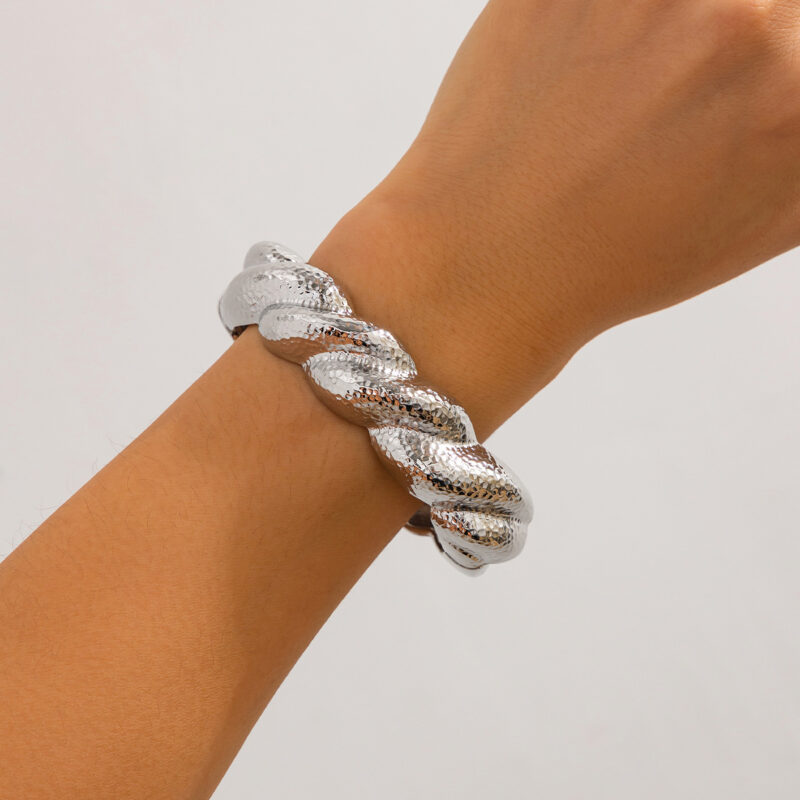T Exaggerated Thread Twist Line Ring Design Metal Pleated Bracelet - Image 10